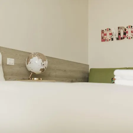 Bed & Breakfast Livingstone 3*